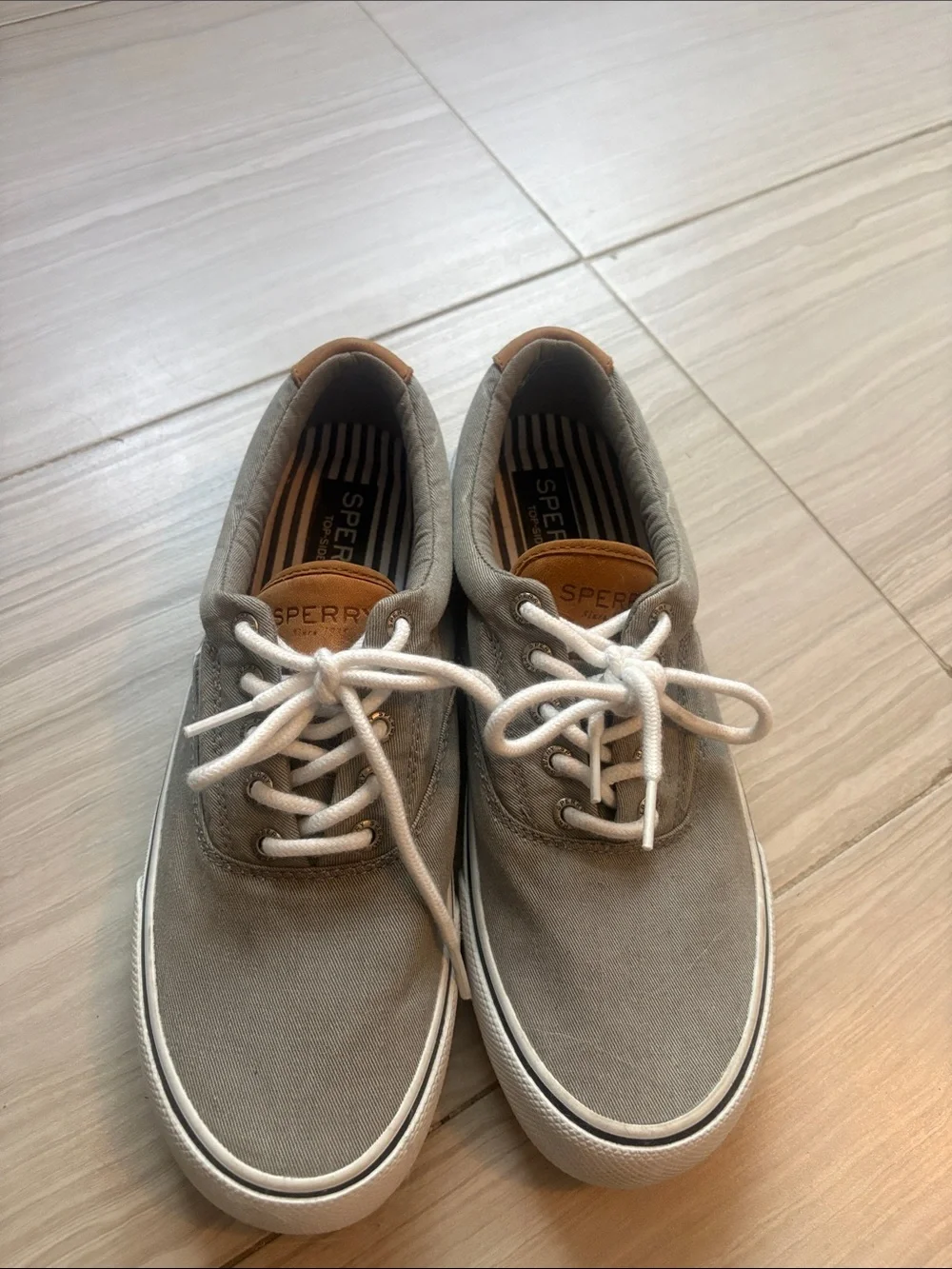 Mens grey Sperry size 8.5